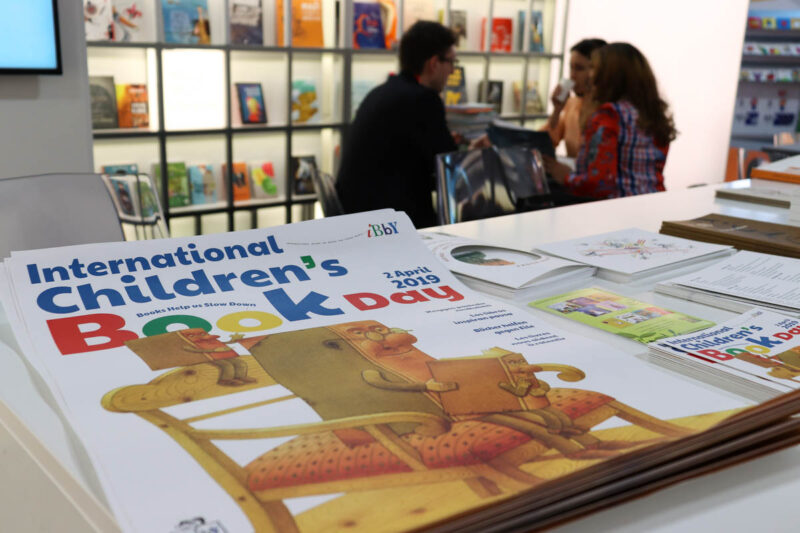 Lietuva tarptautinėje Bolonijos vaikų knygų mugėje: išskirtinės kūrybinės iniciatyvos ir dėmesys Ukrainos knygų kūrėjams
