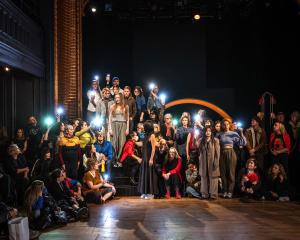 LKI „Performa-bienale-2025-Niujorke „Pakui-Hardware-kartu-su-„Operomanija- nuotr.-Vytenis-JankunasNZ6 3246-5x4 2025-09